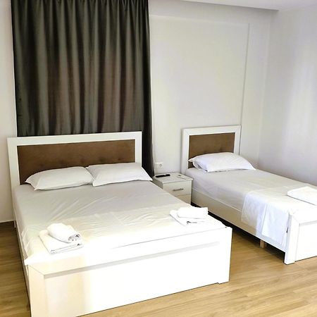 Hola Rooms Εξαμίλιο Εξωτερικό φωτογραφία