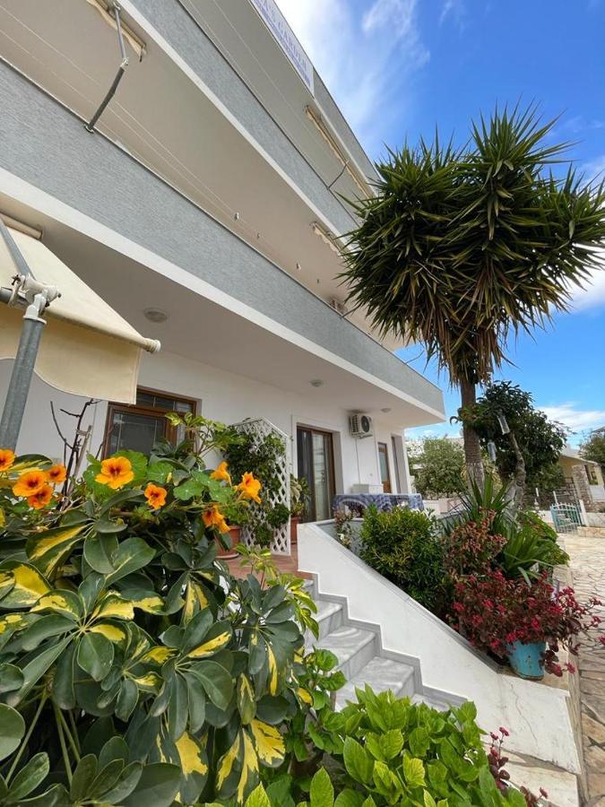 Hola Rooms Εξαμίλιο Εξωτερικό φωτογραφία