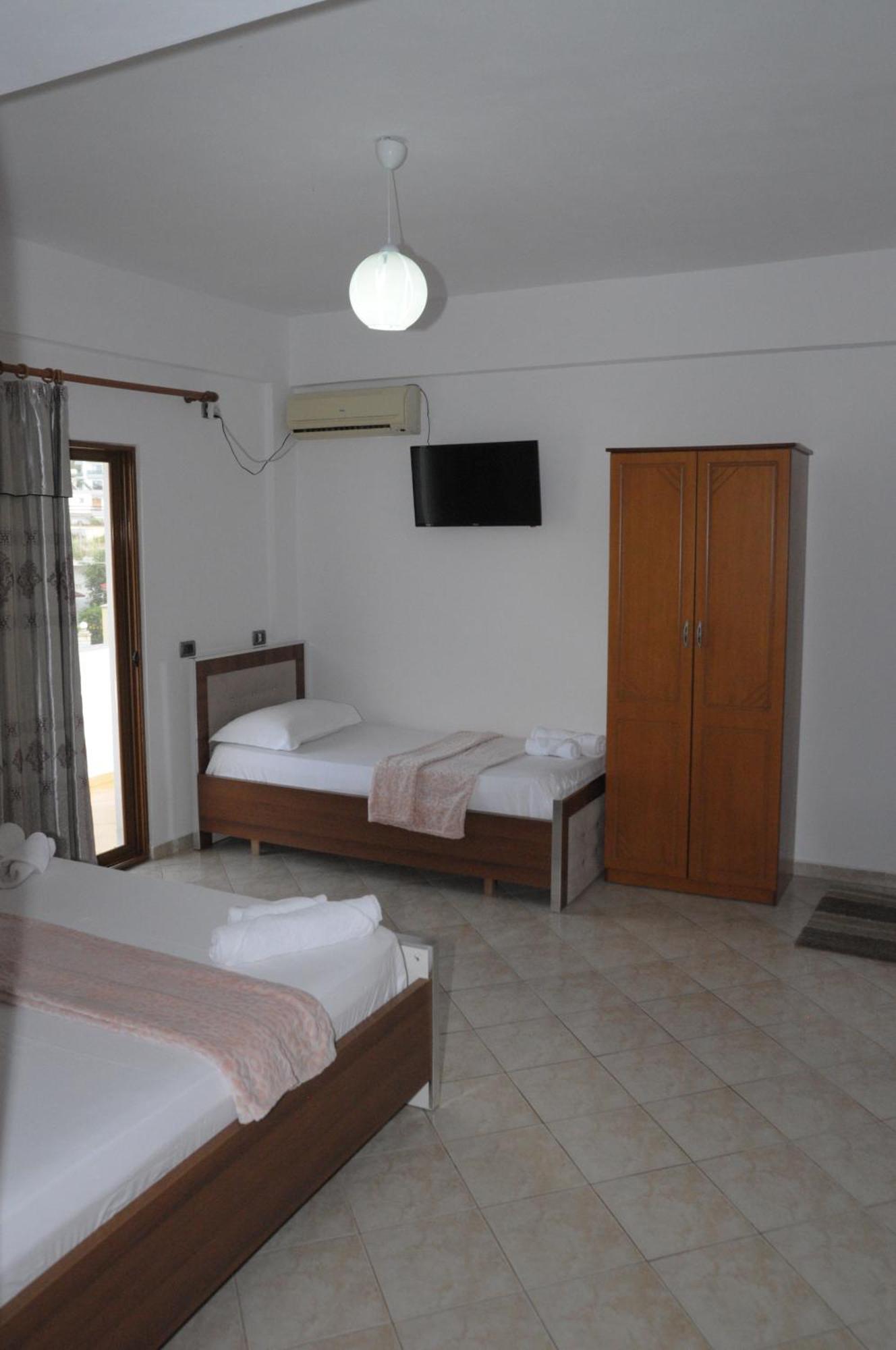 Hola Rooms Εξαμίλιο Εξωτερικό φωτογραφία