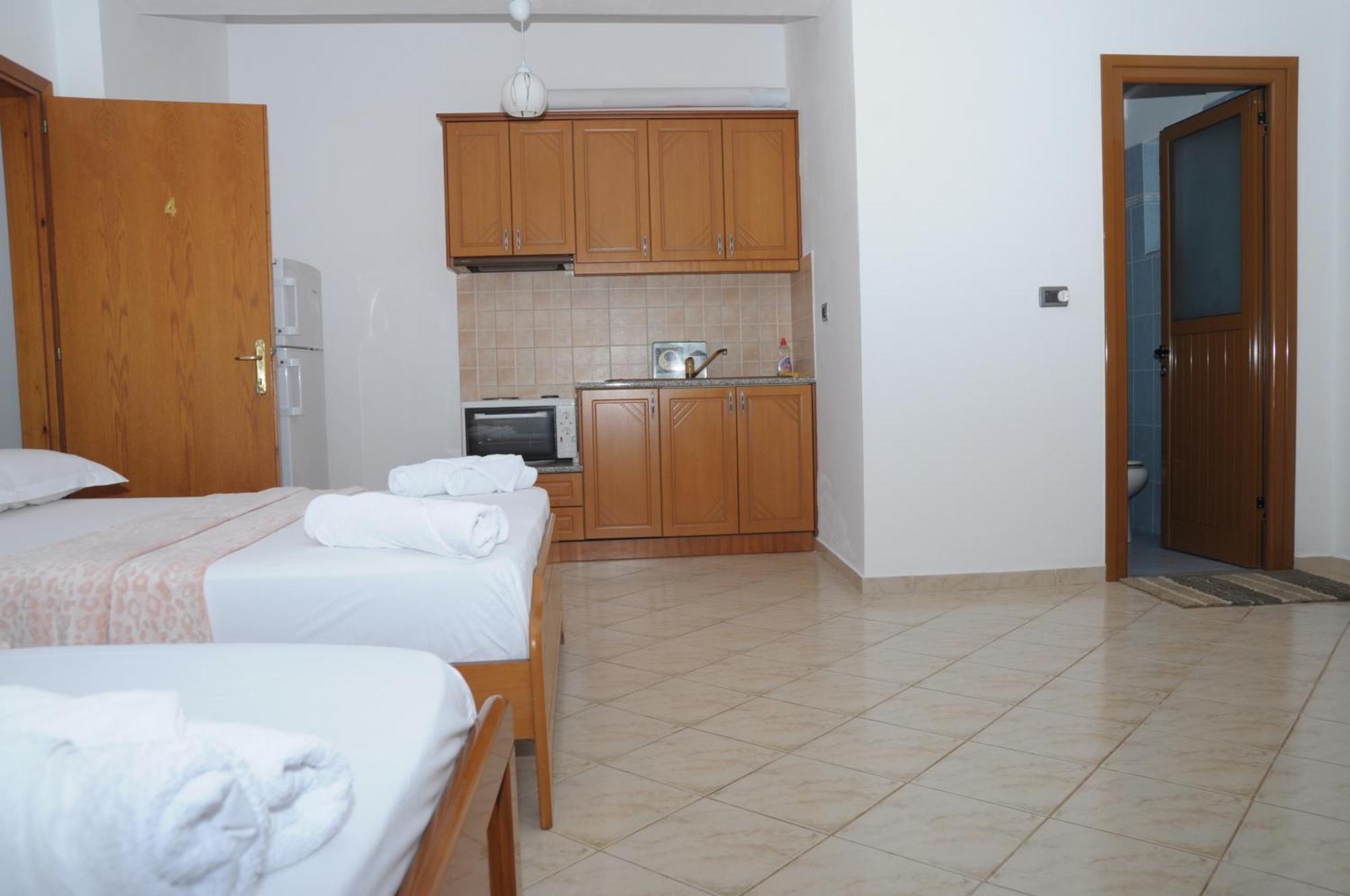 Hola Rooms Εξαμίλιο Εξωτερικό φωτογραφία