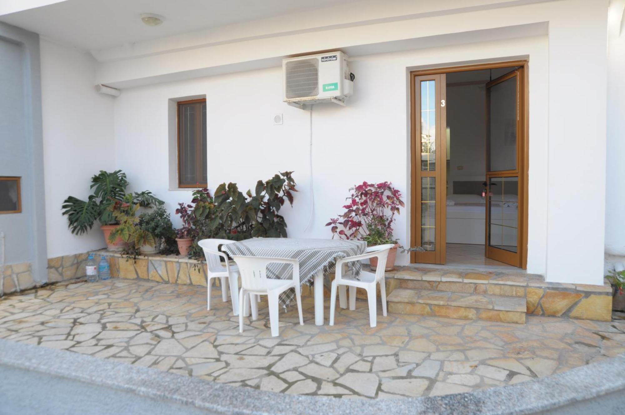 Hola Rooms Εξαμίλιο Εξωτερικό φωτογραφία