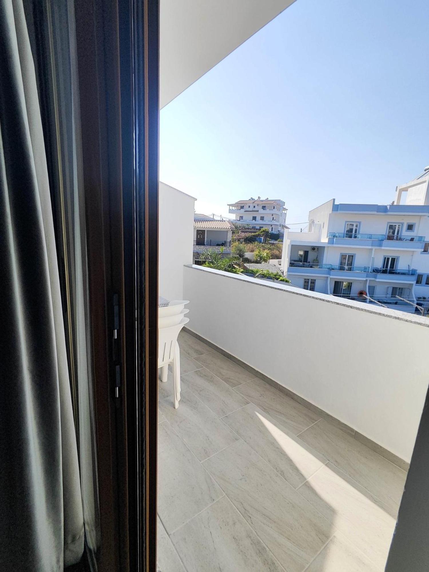 Hola Rooms Εξαμίλιο Εξωτερικό φωτογραφία