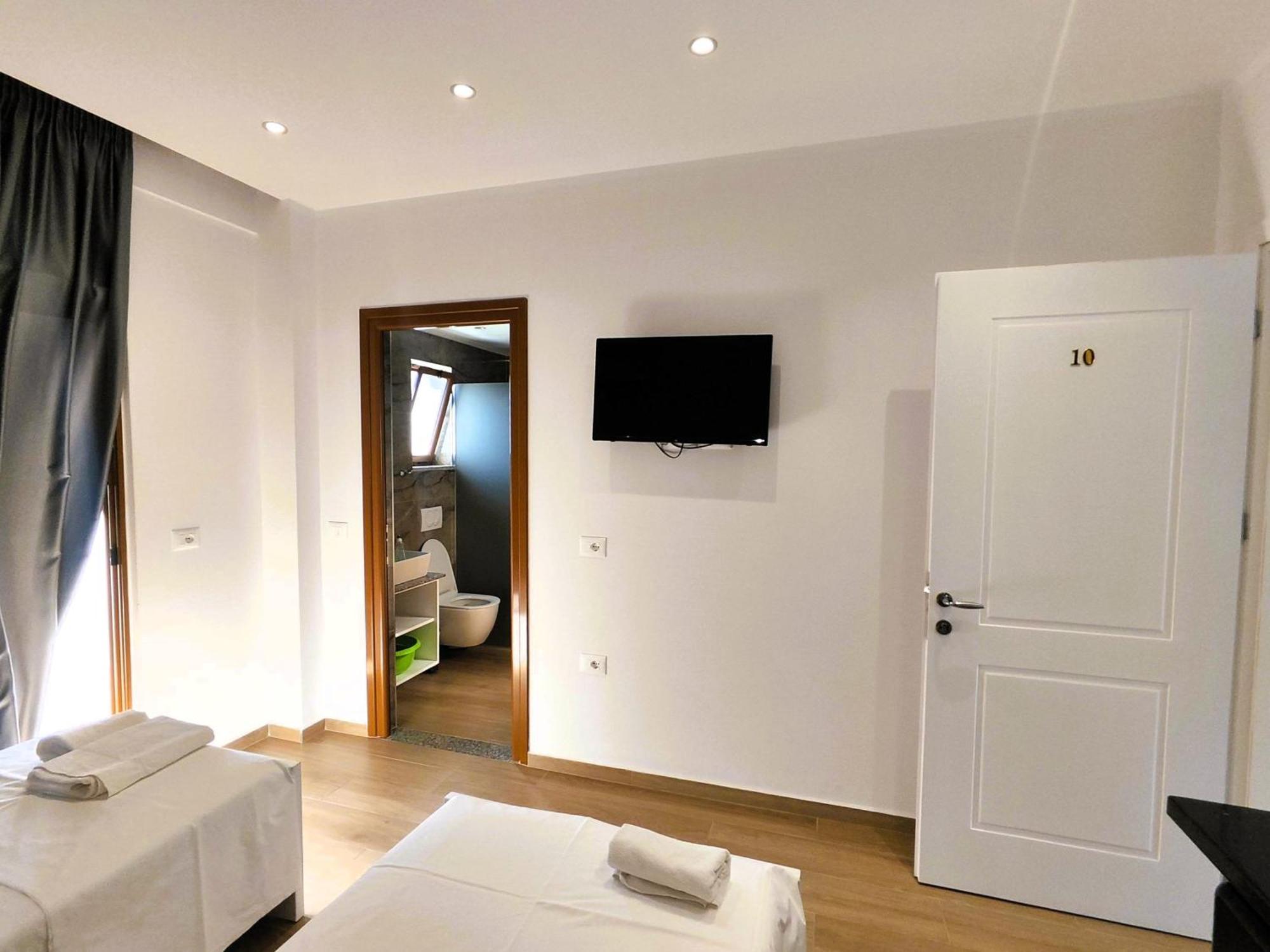Hola Rooms Εξαμίλιο Εξωτερικό φωτογραφία